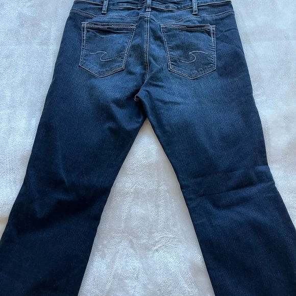 Silver Jeans Women's Dark Blue Straight Leg Jeans - Picture 2 of 3